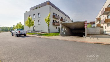 Prodej bytu 4+kk/sklep/garážové stání/balkon, 104m2, ul. Nepomuckých, Praha 9 - Letňany.