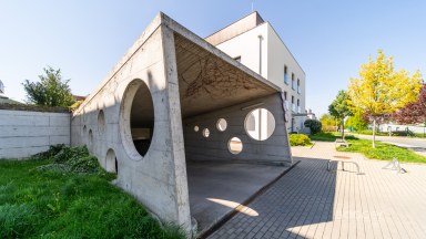 Prodej bytu 4+kk/sklep/garážové stání/balkon, 104m2, ul. Nepomuckých, Praha 9 - Letňany.