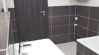 Pronájem novostavby bytu 2 + kk/B/S, v Praze 5 - Hlubočepy, ulice Hugo Hasse.