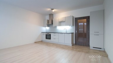 Pronájem bytu 1+kk 30 m2 + balkon 4 m2, ulice Sicherova, Praha 9 - Kyje.