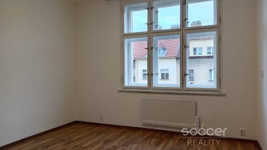 Pronájem bytu 1+kk, 17m2, Praha 3 - Žižkov, ul. Jeseniova.