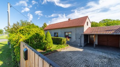 Prodej rodinného domu 5+1 s garáží a zahradou – Křečkov u Poděbrad