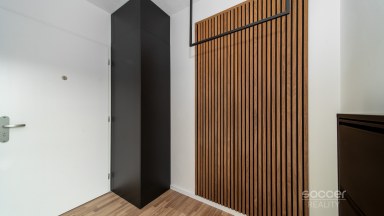 Prodej loftového bytu 1+kk s balkonem a možným sklepem a GS – Bydlení na Krejcárku, Praha 9.