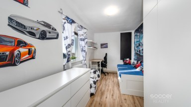 Příjemný byt se zahrádkou v Dobrovici u Mladé Boleslavi.