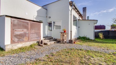 Pronájem komerčního prostoru 33 m² se zahradou – Lysá nad Labem.