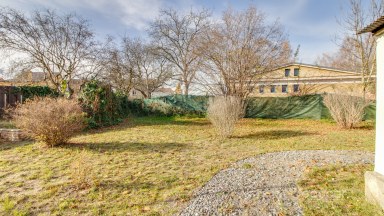 Pronájem komerčního prostoru 33 m² se zahradou – Lysá nad Labem.