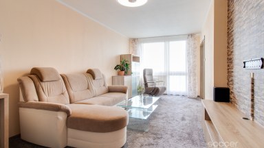 Pronájem bytu 2+1 s lodžií, celkem 60,11 m², Cíglerova, Praha 14 – Černý Most