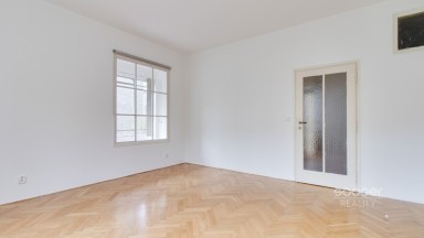 Prodej bytu 2+1/2xL 74,8 m2, ulice Patočkova, Praha 6 - Střešovice. 