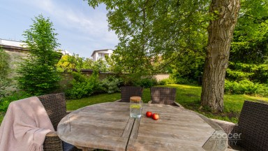 Nadstandardní velmi krásný byt ve vile se zahradou.