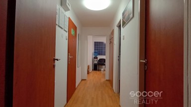 Pronájem kanceláře 3+1, 70 m2, Praha 6 - Bubeneč, ul. Na Zátorce.