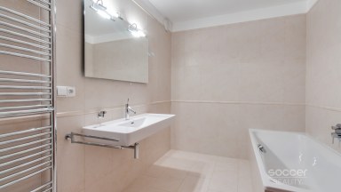 Pronájem bytu 4+kk/T/S/G, 156 m2, ul. Šlikova, Praha 6 – Břevnov.