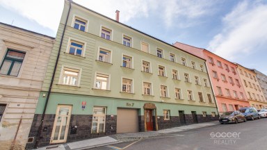 Pronájem bytu 4+kk/T/S/G, 156 m2, ul. Šlikova, Praha 6 – Břevnov.