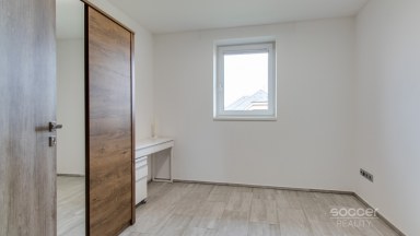 Rodinný dům 4+kk s terasou a zahradou, Kaňk u Kutné Hory.