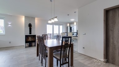 Rodinný dům 4+kk s terasou a zahradou, Kaňk u Kutné Hory.