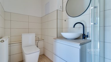 Pronájem bytu 1+1 s předzahrádkou, 37 m2, ul. Dandova, Praha 20 – H. Počernice.