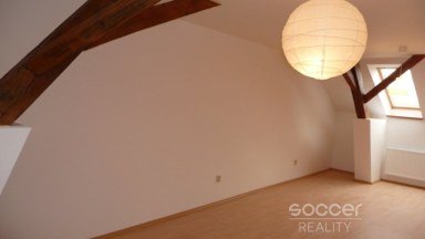 Pronájem bytu 2+kk, 66 m2, Beroun, ul. Česká.