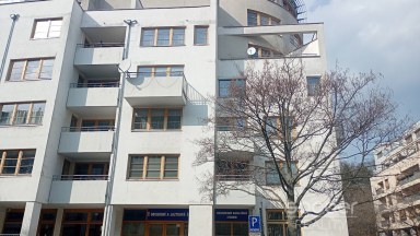 Pronájem krásného bytu 1+kk 38 m2/PS/S, ul. Randova, Praha 5 - Smíchov.