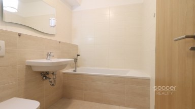 Pronájem bytu 1+kk/B/PS, 34 m2, Praha - Čakovice, ul. Bermanova.