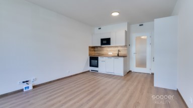Pronájem bytu 1+kk/L/G, 32 m2, ul. Poděbradská, Praha 9 - Hloubětín.