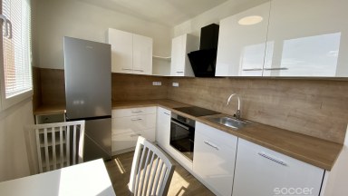 Velmi hezký byt po rekonstrukci ve vyhledávané lokalitě.