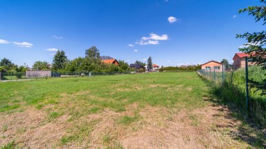 Prodej stavebního pozemku o výměře 1291 m2, Praha – západ, Jesenice.