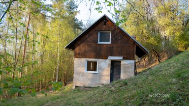Pronájem rekreační chaty, Suhrovice, 16 km od Mladé Boleslavi.
