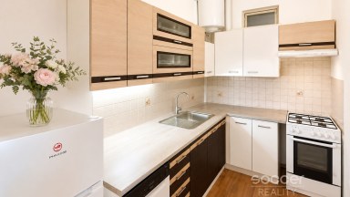 Pronájem bytu 2+kk/B/S, 61 m2, Praha 8 - Kobylisy, ul. Čimická.