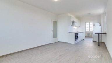 Pronájem bytu 4+kk/L/komora, 65 m² + lodžie 7 m², Praha 4 – Krč, Horáčkova ulice.