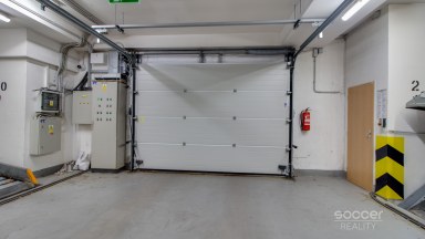 Pronájem garážového stání nebo dvou garážových stání v ulici Herlíkovická, Praha 9 - Kbely.
