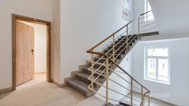Pronájem bytu 1+kk/S, 21 m2, ul. Radlická, Praha 5 - Smíchov.
