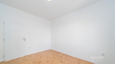 Pronájem bytu 2+1/B/S, 53 m2, Praha 3 - Žižkov, ul. Pod Lipami.