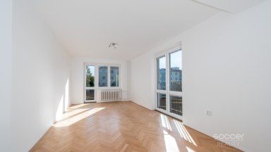 Pronájem bytu 2+1/B/S, 53 m2, Praha 3 - Žižkov, ul. Pod Lipami.