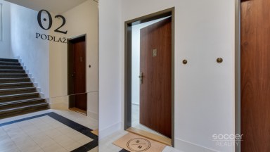 Pronájem bytu 1+kk/Sklep/Wellness, 36 m², Praha 3 – Vinohrady, ul. Vinohradská.