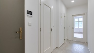 Pronájem bytu 1+kk/Sklep/Wellness, 36 m², Praha 3 – Vinohrady, ul. Vinohradská.