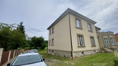Příjemný byt ve vile s géniem loci v atraktivní lokalitě.