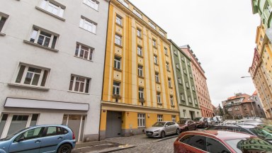 Pronájem bytu 2+kk/S, 39 m2, ulice Horní, Praha 4 - Nusle. 