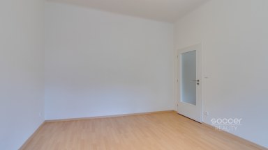 Pronájem bytu 2+kk/S, 39 m2, ulice Horní, Praha 4 - Nusle. 