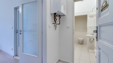 Pronájem bytu 2+kk/S, 39 m2, ulice Horní, Praha 4 - Nusle. 