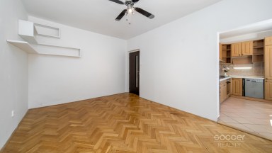 Příjemný a udržovaný byt s lodžií v atraktivní lokalitě Prahy 6. 