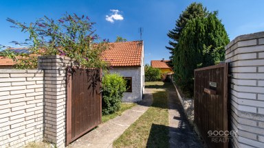 Prodej rodinného domu s pozemkem 1 466 m², Zápy