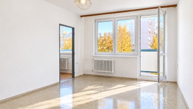 Pronájem bytu 1+kk/L/S, 32 m2, Praha 10 - Záběhlice, ul. Bramboříková.