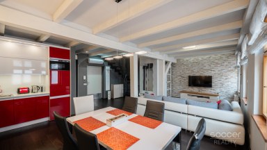 Pronájem exkluzivního mezonetového bytu 3+kk, 95 m² na Karlově náměstí