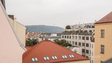 Pronájem exkluzivního mezonetového bytu 3+kk, 95 m² na Karlově náměstí