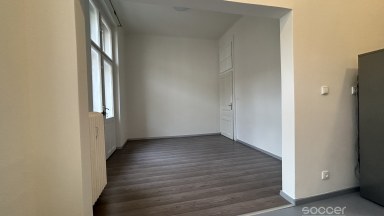 Pronájem bytu 2+1 s balkonem v centru Prahy. 