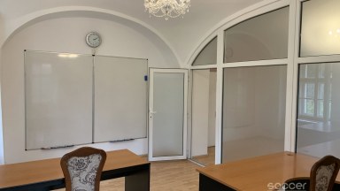 Pronájem komerčních  prostor 3+1, 56 m2, Praha 6 - Bubeneč, ul. Na Zátorce